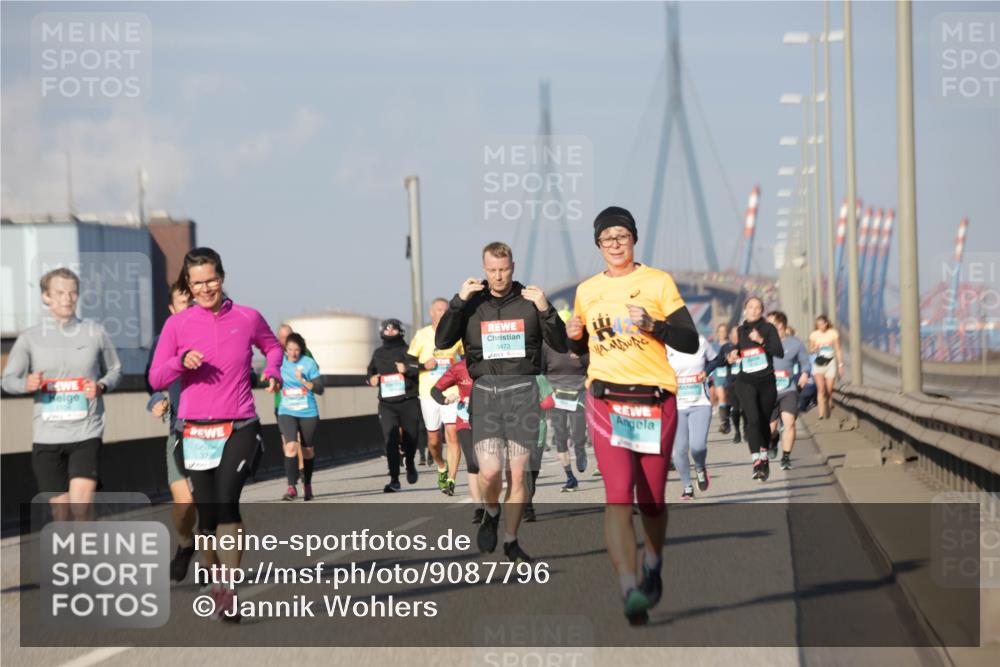 03.10.2025 - Köhlbrandbrückenlauf Jannik Wohlers http://msf.ph/oto/9087796 03.10.2025 09:57:54 Position 3 3473 meine-sportfotos.de
