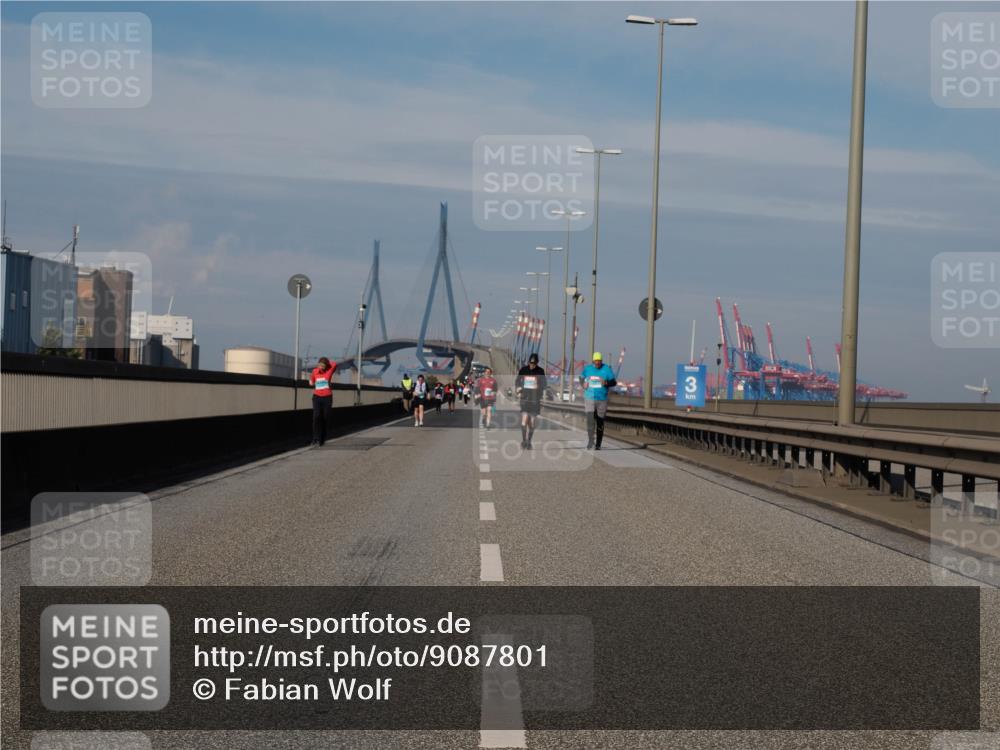 03.10.2025 - Köhlbrandbrückenlauf Fabian Wolf http://msf.ph/oto/9087801 03.10.2025 10:23:50 Position 3 3 meine-sportfotos.de