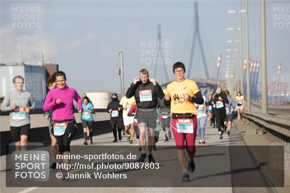 03.10.2025 - Köhlbrandbrückenlauf Jannik Wohlers http://msf.ph/oto/9087803 03.10.2025 09:57:54 Position 3 3473 meine-sportfotos.de