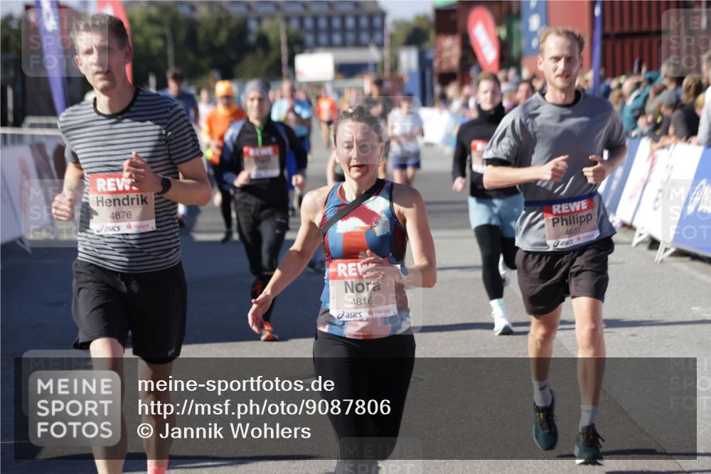 03.10.2025 - Köhlbrandbrückenlauf Jannik Wohlers http://msf.ph/oto/9087806 03.10.2025 13:19:09 Ziel 4143, 4630, 4631, 4632, 4676, 4690, 4727, 4816, 4876, 5027, 5449, 5858, 6088, 6117, 6127, 6475, 6573 meine-sportfotos.de