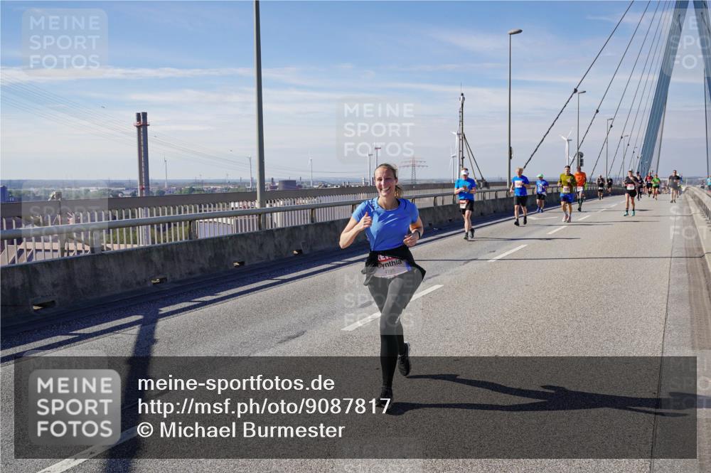 03.10.2025 - Köhlbrandbrückenlauf Michael Burmester http://msf.ph/oto/9087817 03.10.2025 12:44:16 Position 2 4195 meine-sportfotos.de