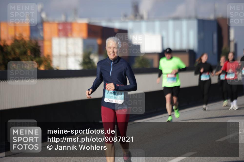 03.10.2025 - Köhlbrandbrückenlauf Jannik Wohlers http://msf.ph/oto/9087821 03.10.2025 10:08:30 Position 3 2136 meine-sportfotos.de