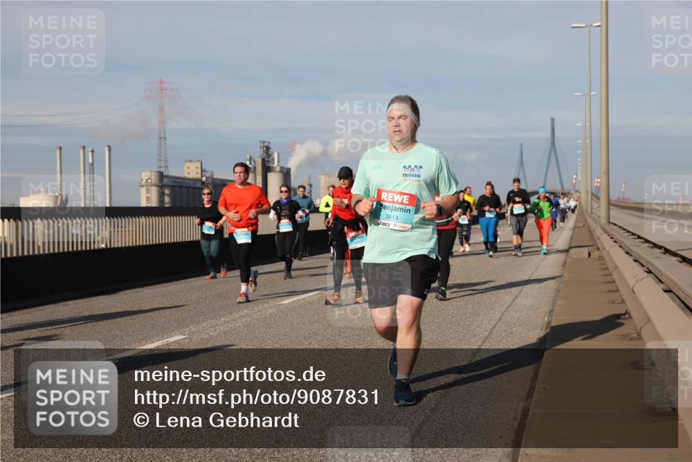 03.10.2025 - Köhlbrandbrückenlauf Lena Gebhardt http://msf.ph/oto/9087831 03.10.2025 10:06:28 Position 2 2820, 3614 meine-sportfotos.de