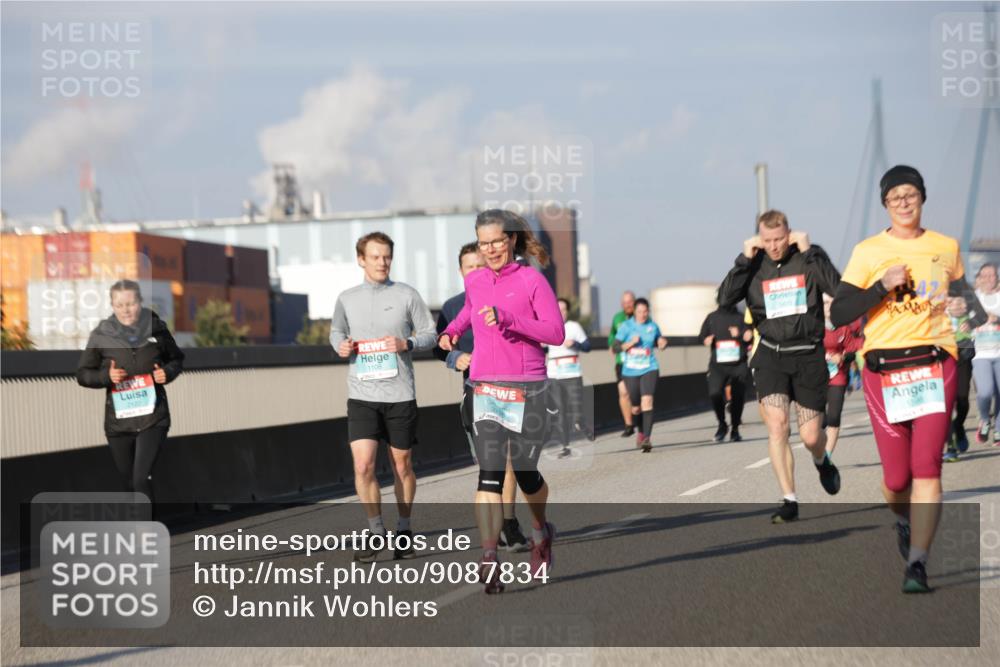 03.10.2025 - Köhlbrandbrückenlauf Jannik Wohlers http://msf.ph/oto/9087834 03.10.2025 09:57:55 Position 3 2122, 1108 meine-sportfotos.de