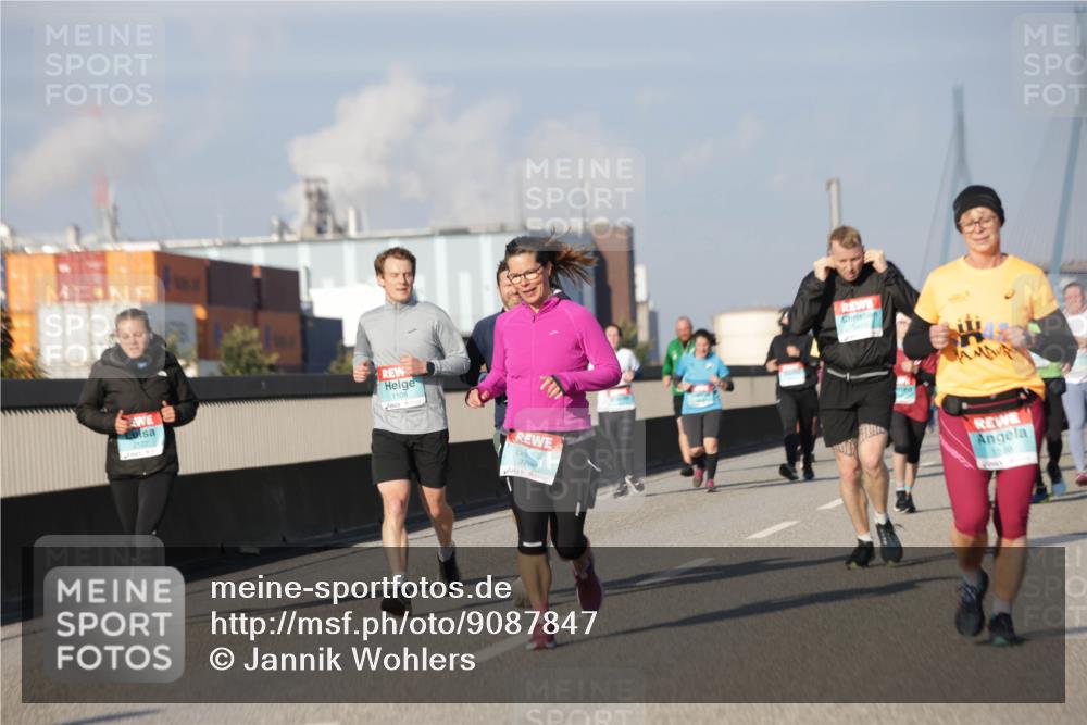 03.10.2025 - Köhlbrandbrückenlauf Jannik Wohlers http://msf.ph/oto/9087847 03.10.2025 09:57:55 Position 3 2122, 1108 meine-sportfotos.de