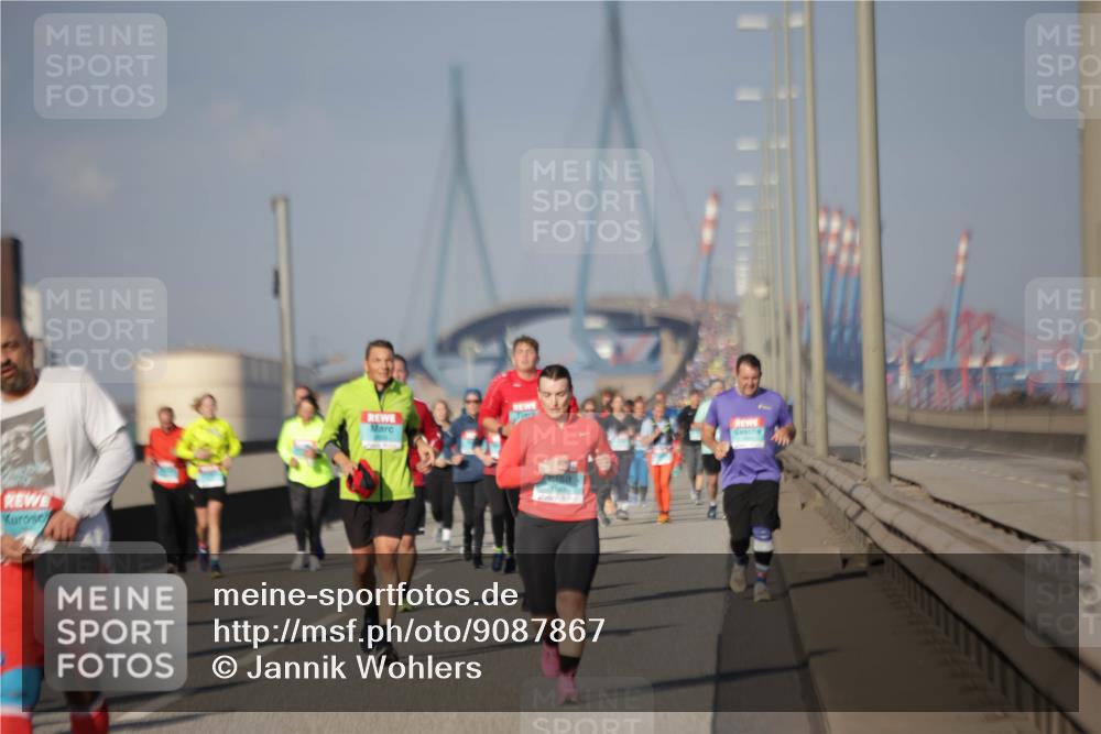 03.10.2025 - Köhlbrandbrückenlauf Jannik Wohlers http://msf.ph/oto/9087867 03.10.2025 10:08:35 Position 3  meine-sportfotos.de