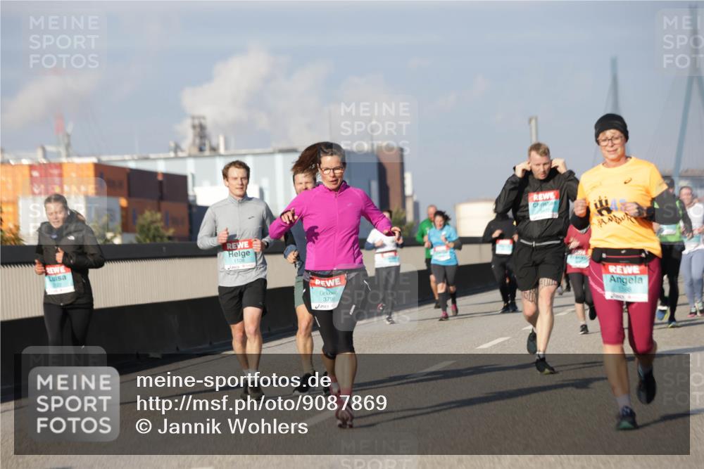 03.10.2025 - Köhlbrandbrückenlauf Jannik Wohlers http://msf.ph/oto/9087869 03.10.2025 09:57:55 Position 3 22, 1108, 3798 meine-sportfotos.de