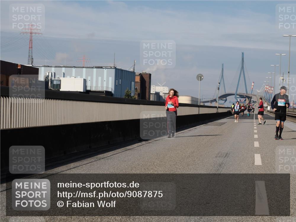 03.10.2025 - Köhlbrandbrückenlauf Fabian Wolf http://msf.ph/oto/9087875 03.10.2025 10:23:59 Position 3  meine-sportfotos.de