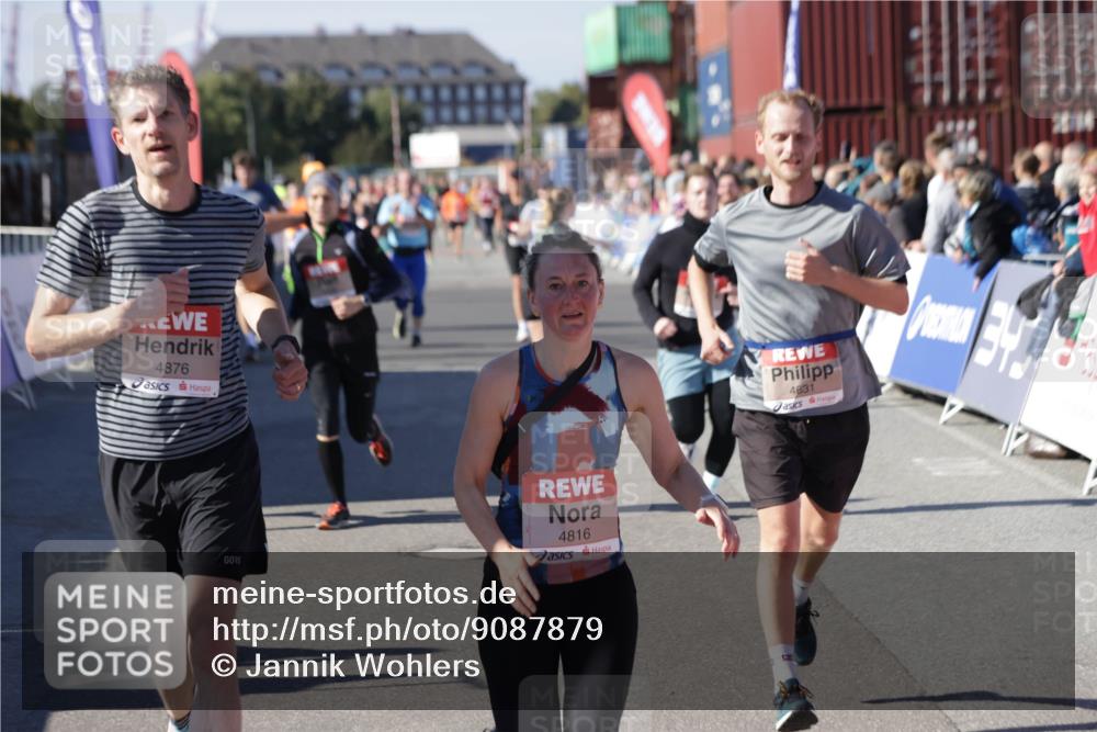 03.10.2025 - Köhlbrandbrückenlauf Jannik Wohlers http://msf.ph/oto/9087879 03.10.2025 13:19:09 Ziel 4143, 4630, 4631, 4632, 4676, 4690, 4727, 4816, 4876, 5027, 5449, 5858, 6088, 6117, 6127, 6475, 6573 meine-sportfotos.de