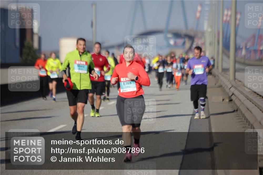 03.10.2025 - Köhlbrandbrückenlauf Jannik Wohlers http://msf.ph/oto/9087896 03.10.2025 10:08:38 Position 3 1863 meine-sportfotos.de