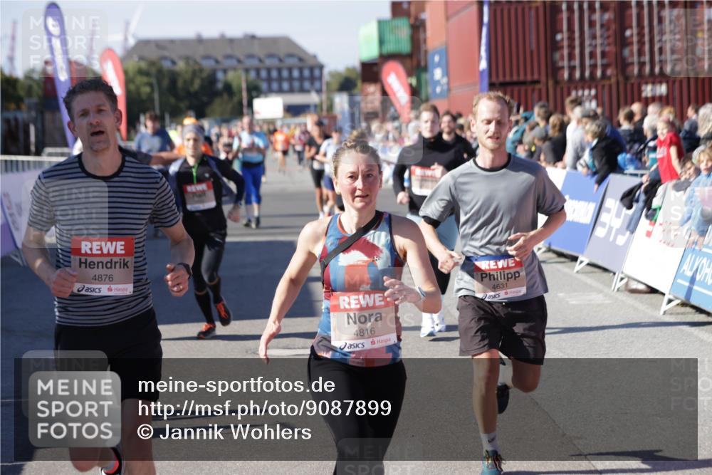 03.10.2025 - Köhlbrandbrückenlauf Jannik Wohlers http://msf.ph/oto/9087899 03.10.2025 13:19:09 Ziel 4143, 4630, 4631, 4632, 4676, 4690, 4727, 4816, 4876, 5027, 5449, 5858, 6088, 6117, 6127, 6475, 6573 meine-sportfotos.de