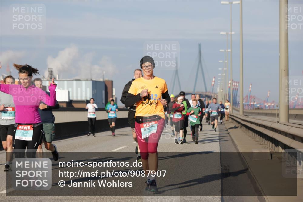 03.10.2025 - Köhlbrandbrückenlauf Jannik Wohlers http://msf.ph/oto/9087907 03.10.2025 09:57:57 Position 3 3798 meine-sportfotos.de