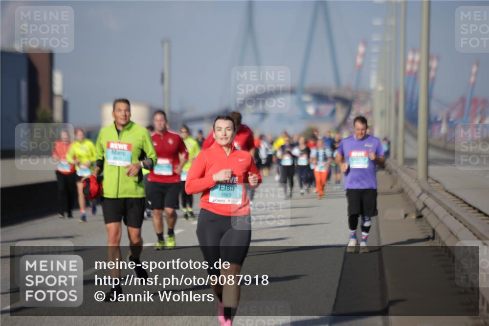 03.10.2025 - Köhlbrandbrückenlauf Jannik Wohlers http://msf.ph/oto/9087918 03.10.2025 10:08:39 Position 3 1863 meine-sportfotos.de