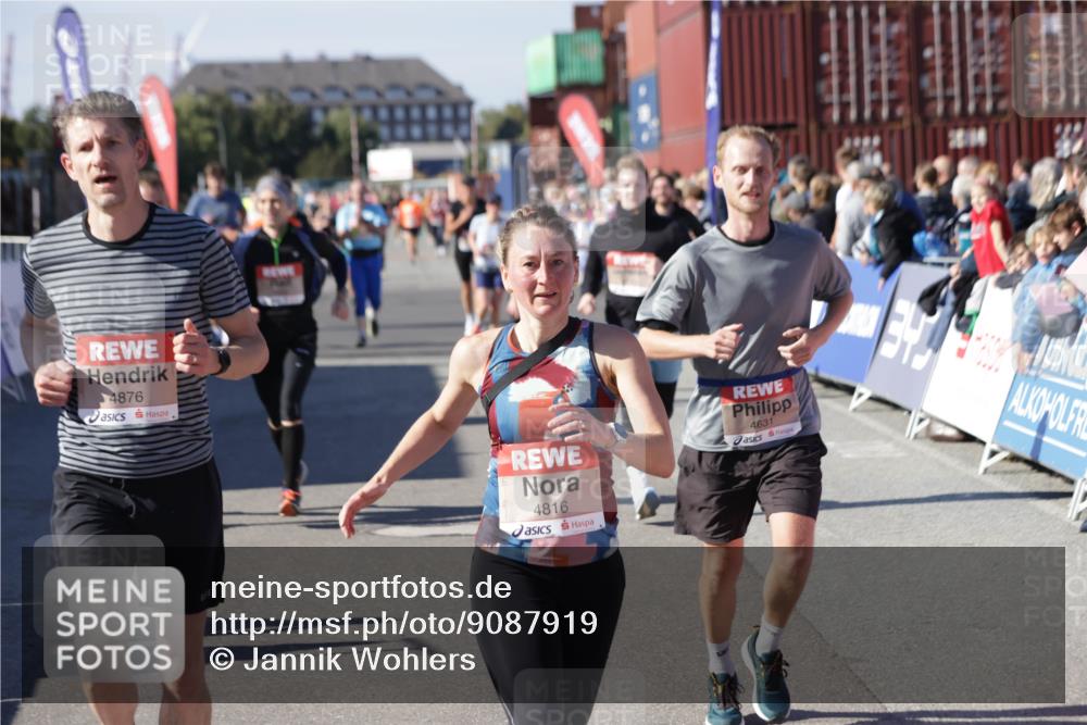 03.10.2025 - Köhlbrandbrückenlauf Jannik Wohlers http://msf.ph/oto/9087919 03.10.2025 13:19:10 Ziel 4143, 4630, 4631, 4632, 4676, 4690, 4727, 4816, 4828, 4876, 5027, 5449, 5853, 5858, 6088, 6117, 6127, 6475, 6573 meine-sportfotos.de