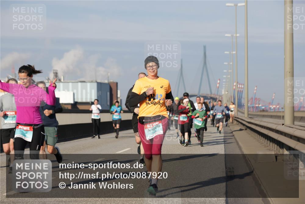 03.10.2025 - Köhlbrandbrückenlauf Jannik Wohlers http://msf.ph/oto/9087920 03.10.2025 09:57:57 Position 3 3798, 1598 meine-sportfotos.de