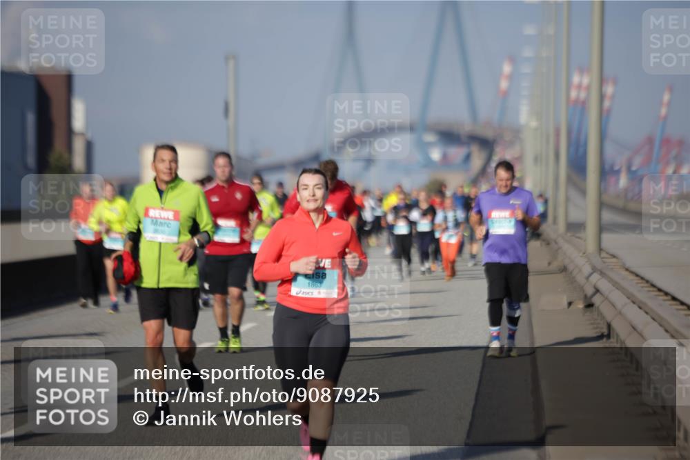 03.10.2025 - Köhlbrandbrückenlauf Jannik Wohlers http://msf.ph/oto/9087925 03.10.2025 10:08:39 Position 3 1863 meine-sportfotos.de