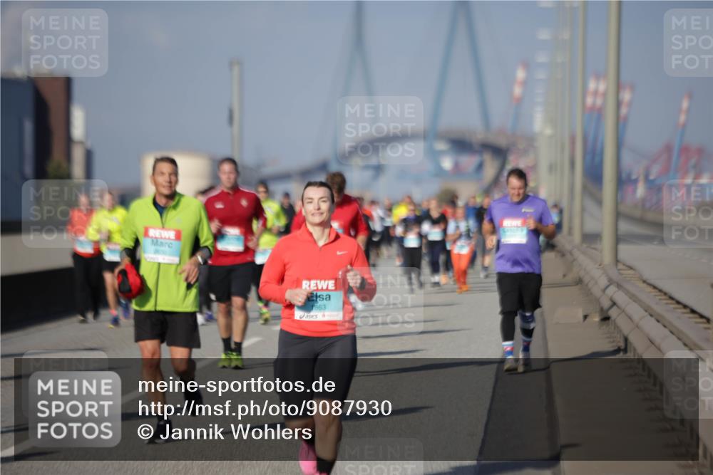 03.10.2025 - Köhlbrandbrückenlauf Jannik Wohlers http://msf.ph/oto/9087930 03.10.2025 10:08:39 Position 3 1863 meine-sportfotos.de