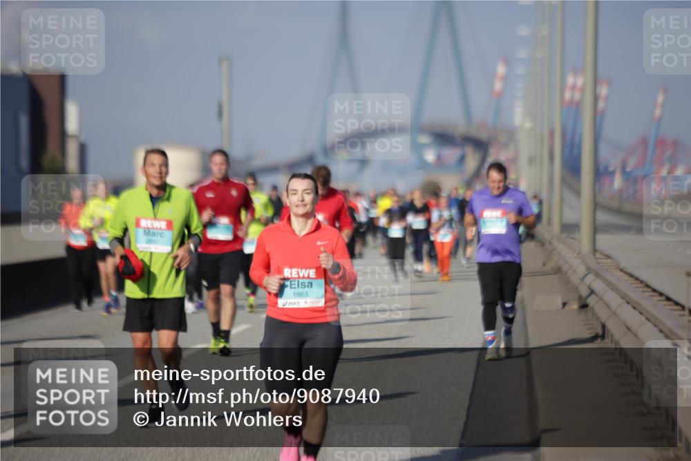 03.10.2025 - Köhlbrandbrückenlauf Jannik Wohlers http://msf.ph/oto/9087940 03.10.2025 10:08:39 Position 3 1863 meine-sportfotos.de