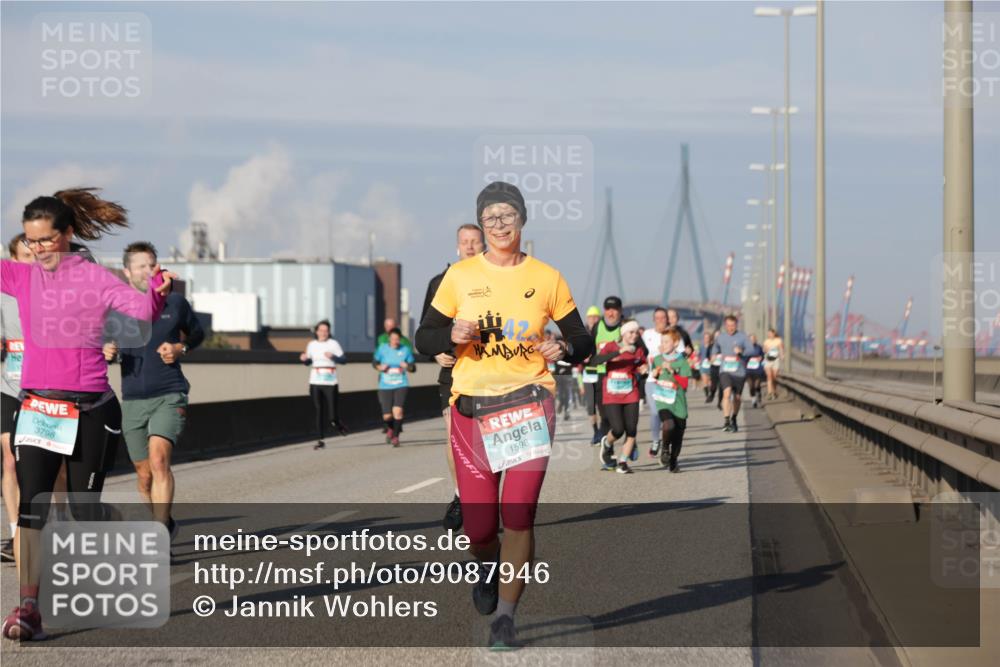 03.10.2025 - Köhlbrandbrückenlauf Jannik Wohlers http://msf.ph/oto/9087946 03.10.2025 09:57:57 Position 3 3798, 142, 1598 meine-sportfotos.de