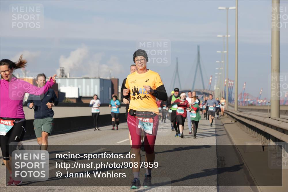 03.10.2025 - Köhlbrandbrückenlauf Jannik Wohlers http://msf.ph/oto/9087959 03.10.2025 09:57:57 Position 3 3798 meine-sportfotos.de