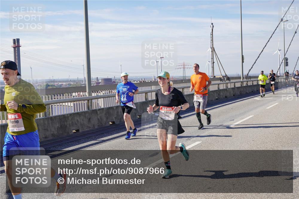 03.10.2025 - Köhlbrandbrückenlauf Michael Burmester http://msf.ph/oto/9087966 03.10.2025 12:44:22 Position 2 4806, 4794 meine-sportfotos.de