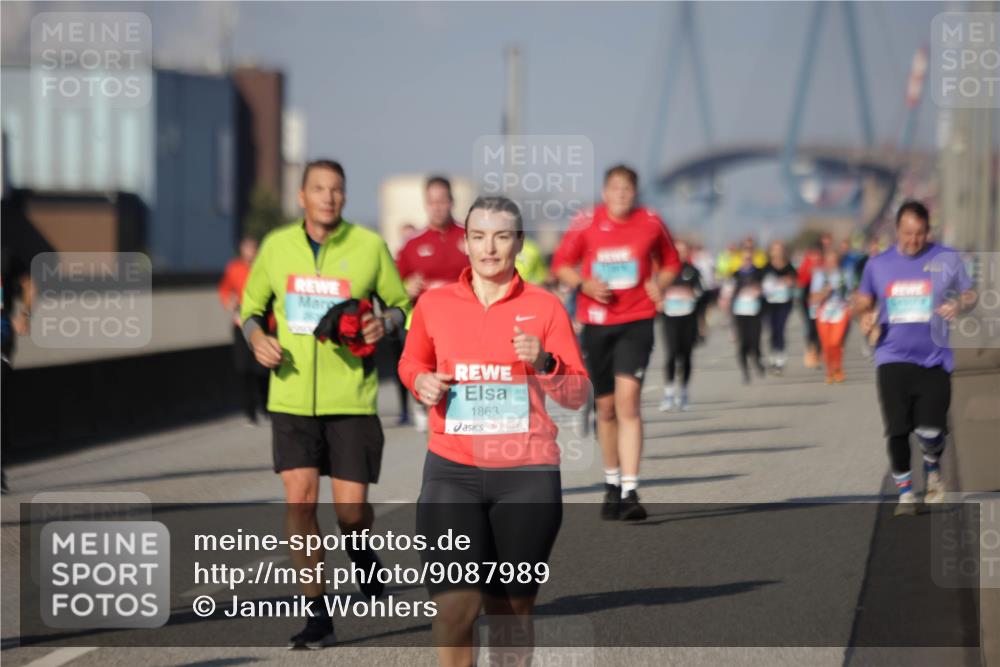 03.10.2025 - Köhlbrandbrückenlauf Jannik Wohlers http://msf.ph/oto/9087989 03.10.2025 10:08:40 Position 3 1863 meine-sportfotos.de
