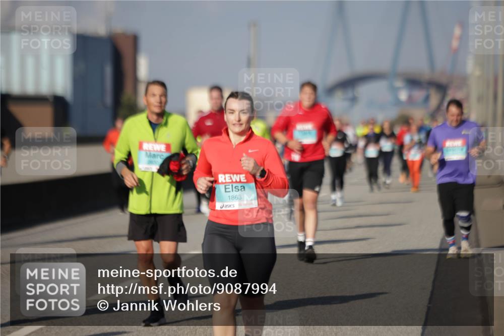 03.10.2025 - Köhlbrandbrückenlauf Jannik Wohlers http://msf.ph/oto/9087994 03.10.2025 10:08:40 Position 3 1863 meine-sportfotos.de