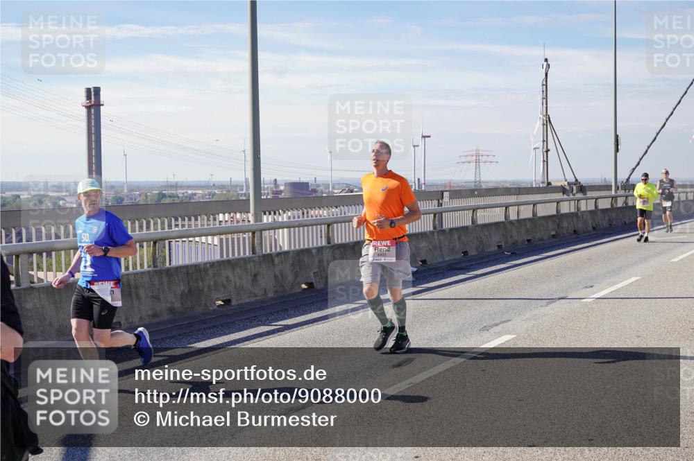 03.10.2025 - Köhlbrandbrückenlauf Michael Burmester http://msf.ph/oto/9088000 03.10.2025 12:44:24 Position 2  meine-sportfotos.de