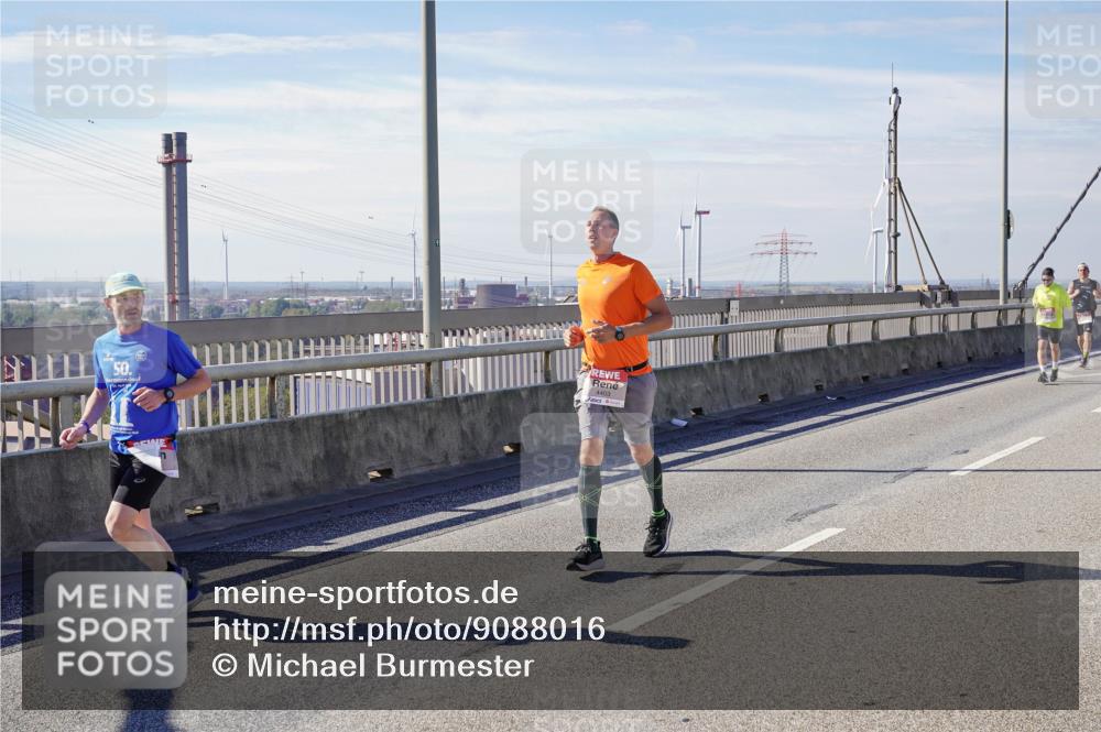 03.10.2025 - Köhlbrandbrückenlauf Michael Burmester http://msf.ph/oto/9088016 03.10.2025 12:44:24 Position 2 50, 4403 meine-sportfotos.de