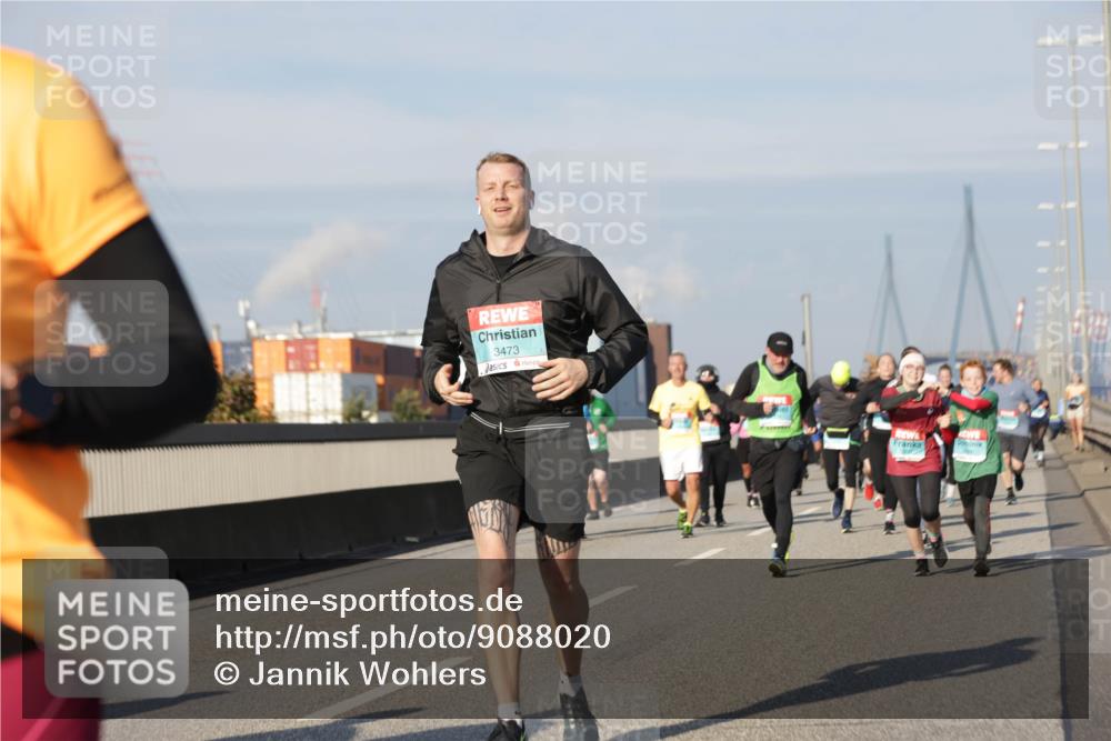 03.10.2025 - Köhlbrandbrückenlauf Jannik Wohlers http://msf.ph/oto/9088020 03.10.2025 09:57:59 Position 3 3473 meine-sportfotos.de