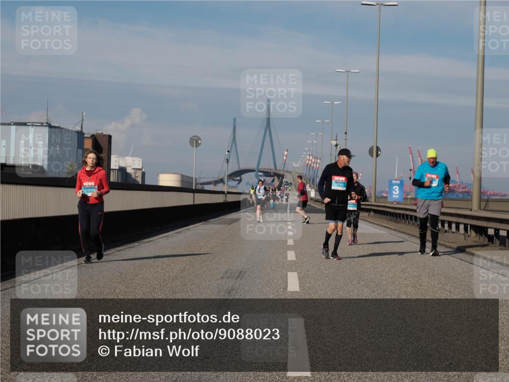 03.10.2025 - Köhlbrandbrückenlauf Fabian Wolf http://msf.ph/oto/9088023 03.10.2025 10:24:02 Position 3  meine-sportfotos.de
