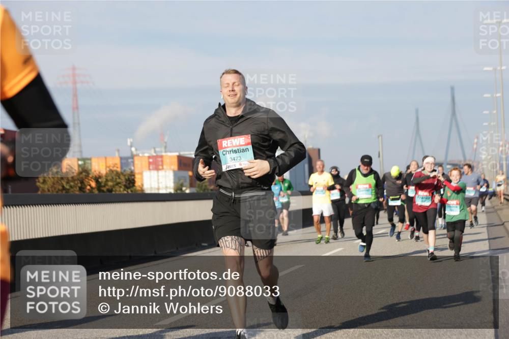 03.10.2025 - Köhlbrandbrückenlauf Jannik Wohlers http://msf.ph/oto/9088033 03.10.2025 09:58:00 Position 3 3473 meine-sportfotos.de
