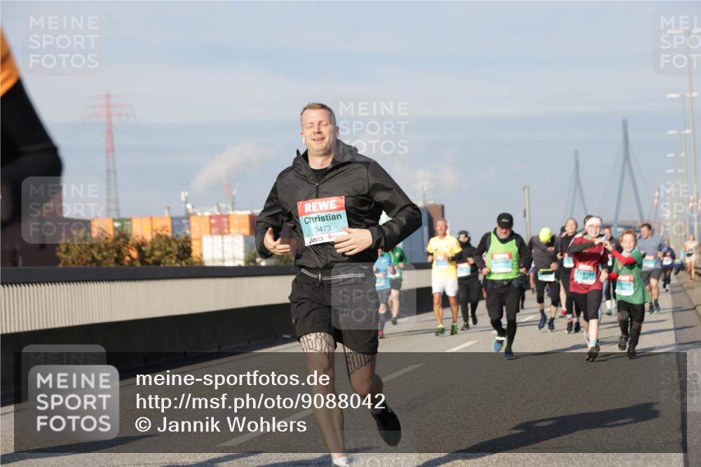 03.10.2025 - Köhlbrandbrückenlauf Jannik Wohlers http://msf.ph/oto/9088042 03.10.2025 09:58:00 Position 3 3473 meine-sportfotos.de