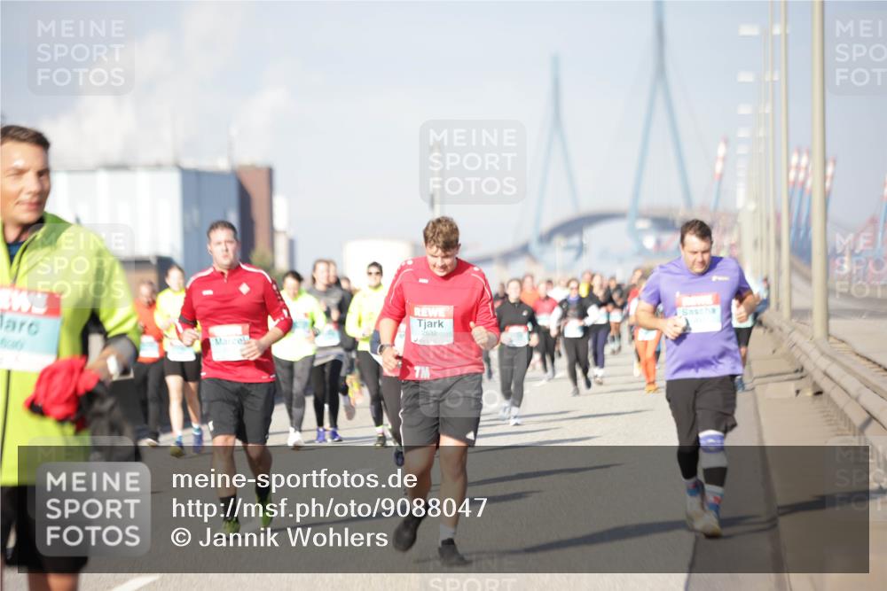 03.10.2025 - Köhlbrandbrückenlauf Jannik Wohlers http://msf.ph/oto/9088047 03.10.2025 10:08:44 Position 3 2632 meine-sportfotos.de