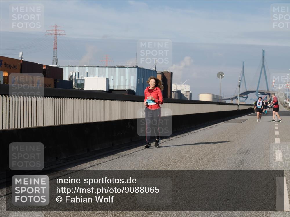 03.10.2025 - Köhlbrandbrückenlauf Fabian Wolf http://msf.ph/oto/9088065 03.10.2025 10:24:03 Position 3  meine-sportfotos.de