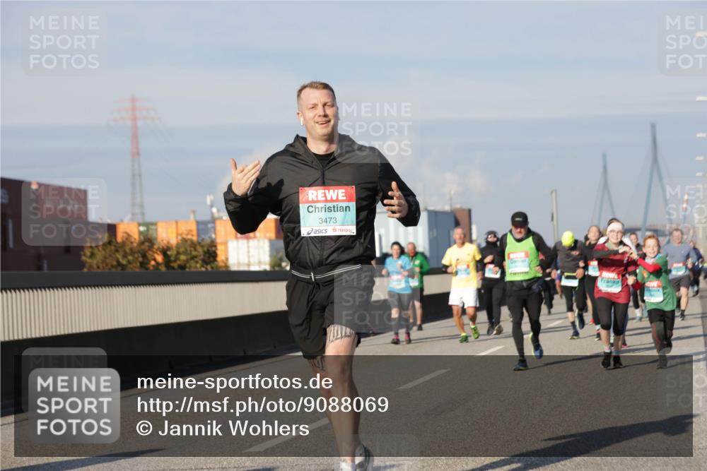 03.10.2025 - Köhlbrandbrückenlauf Jannik Wohlers http://msf.ph/oto/9088069 03.10.2025 09:58:00 Position 3 3473 meine-sportfotos.de