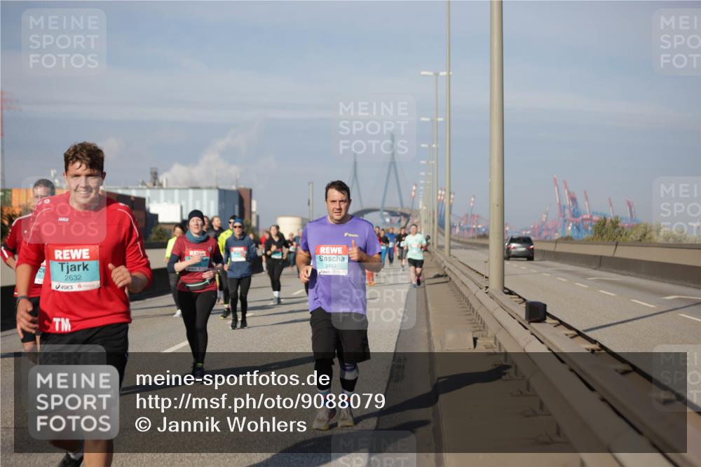03.10.2025 - Köhlbrandbrückenlauf Jannik Wohlers http://msf.ph/oto/9088079 03.10.2025 10:08:49 Position 3 2632, 3483 meine-sportfotos.de