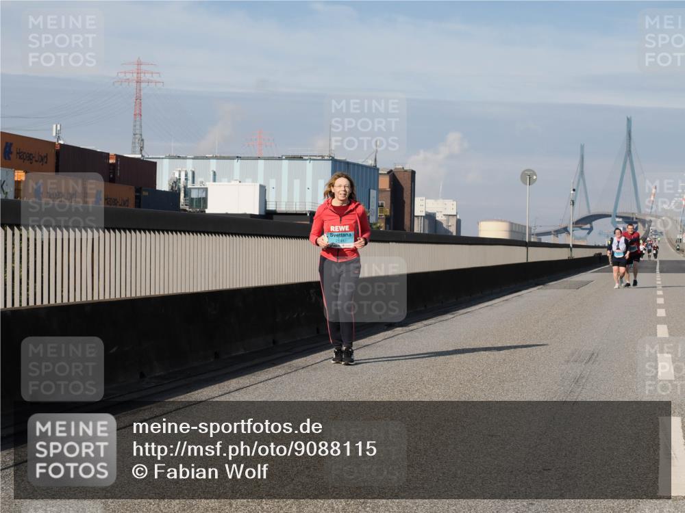 03.10.2025 - Köhlbrandbrückenlauf Fabian Wolf http://msf.ph/oto/9088115 03.10.2025 10:24:04 Position 3 2191 meine-sportfotos.de