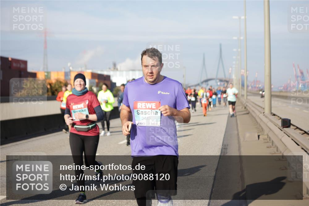 03.10.2025 - Köhlbrandbrückenlauf Jannik Wohlers http://msf.ph/oto/9088120 03.10.2025 10:08:51 Position 3 3483 meine-sportfotos.de