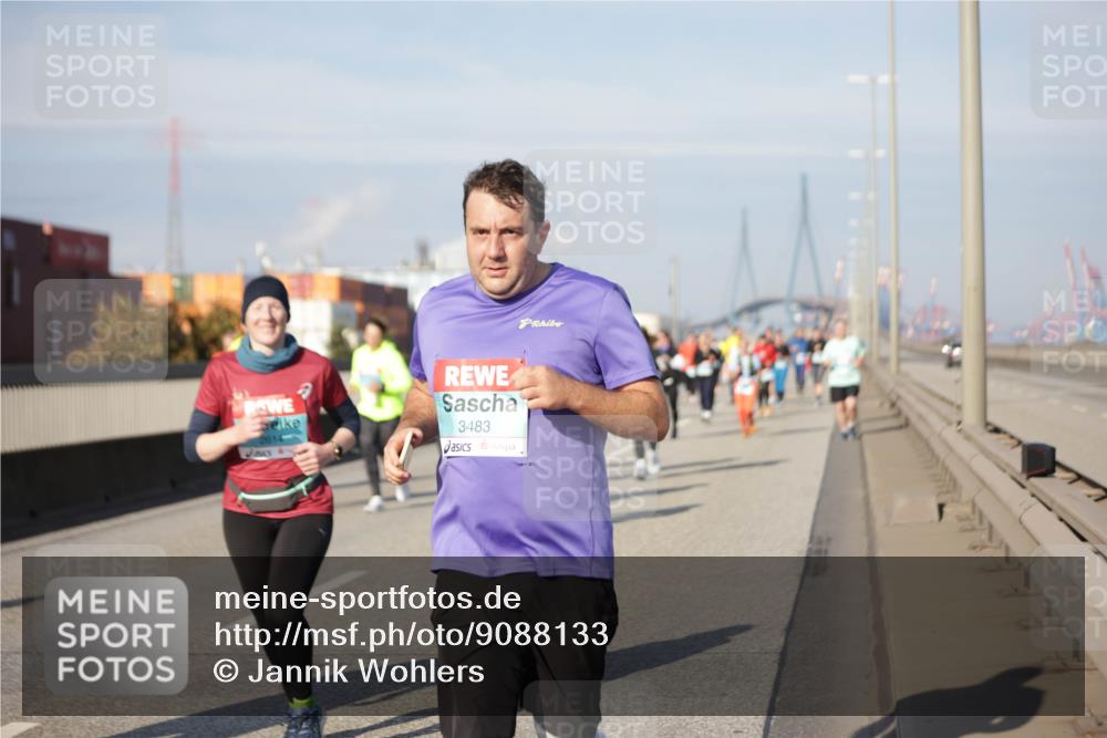 03.10.2025 - Köhlbrandbrückenlauf Jannik Wohlers http://msf.ph/oto/9088133 03.10.2025 10:08:51 Position 3 3483 meine-sportfotos.de