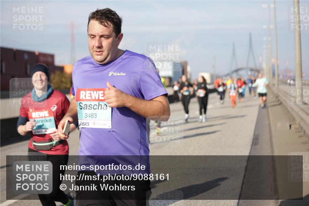 03.10.2025 - Köhlbrandbrückenlauf Jannik Wohlers http://msf.ph/oto/9088161 03.10.2025 10:08:52 Position 3 3483 meine-sportfotos.de