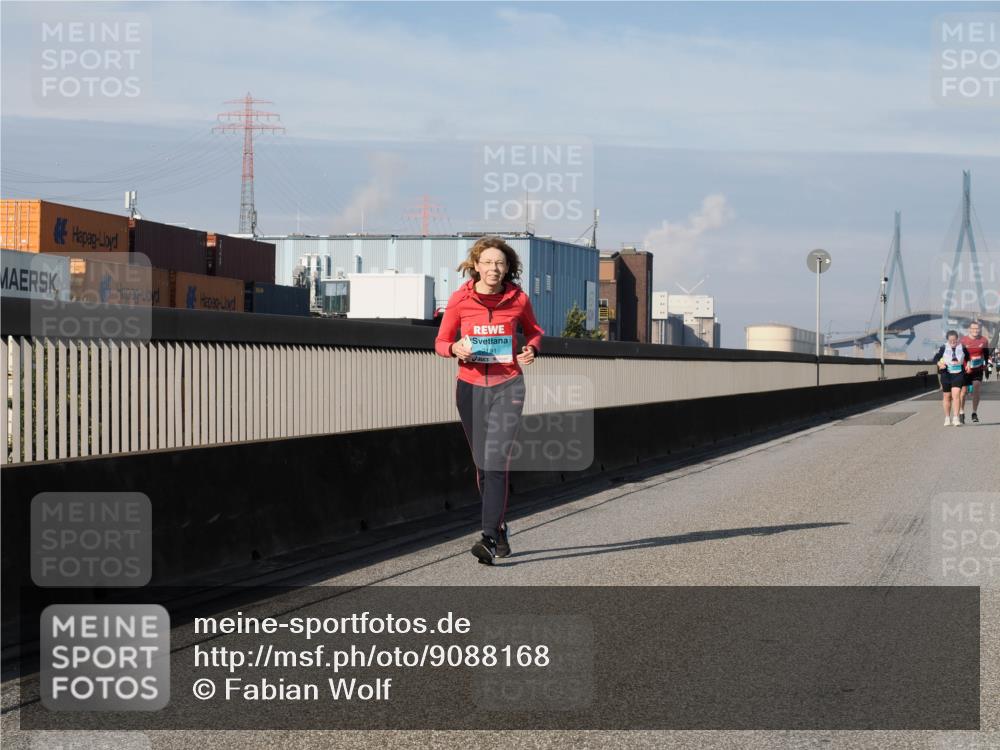 03.10.2025 - Köhlbrandbrückenlauf Fabian Wolf http://msf.ph/oto/9088168 03.10.2025 10:24:05 Position 3 2191 meine-sportfotos.de