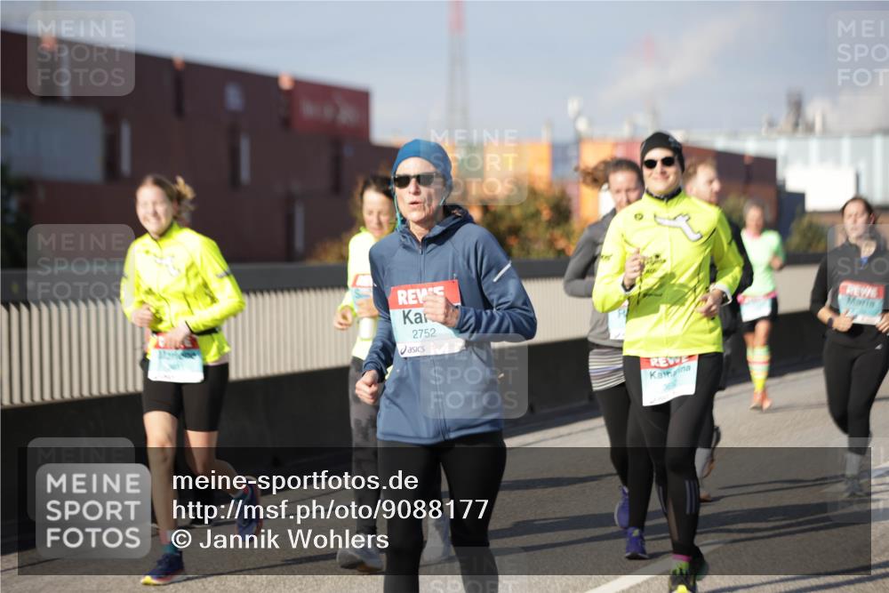 03.10.2025 - Köhlbrandbrückenlauf Jannik Wohlers http://msf.ph/oto/9088177 03.10.2025 10:08:54 Position 3 2752, 3612 meine-sportfotos.de