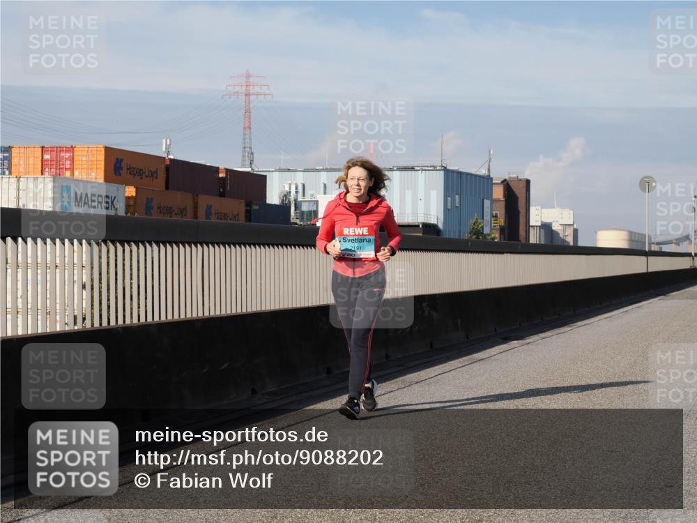 03.10.2025 - Köhlbrandbrückenlauf Fabian Wolf http://msf.ph/oto/9088202 03.10.2025 10:24:05 Position 3 2191 meine-sportfotos.de