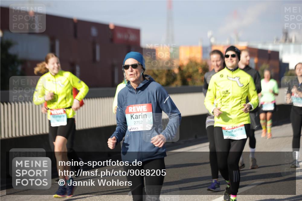 03.10.2025 - Köhlbrandbrückenlauf Jannik Wohlers http://msf.ph/oto/9088205 03.10.2025 10:08:54 Position 3 2752, 3612 meine-sportfotos.de