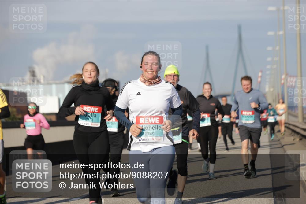 03.10.2025 - Köhlbrandbrückenlauf Jannik Wohlers http://msf.ph/oto/9088207 03.10.2025 09:58:04 Position 3 6134, 2749 meine-sportfotos.de