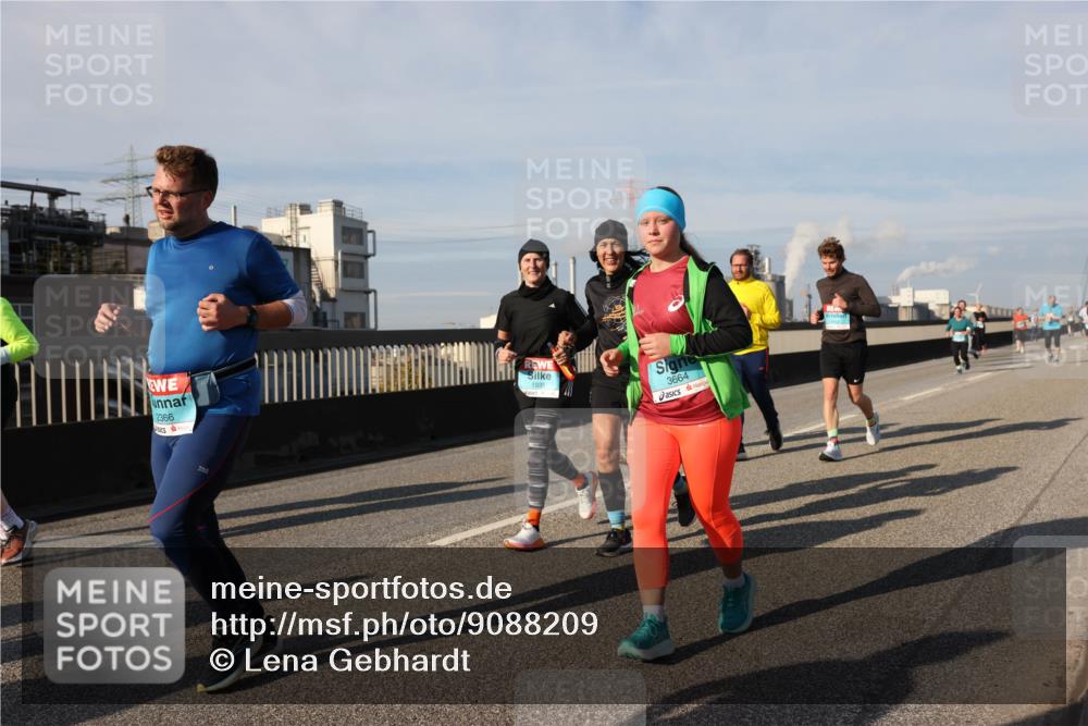 03.10.2025 - Köhlbrandbrückenlauf Lena Gebhardt http://msf.ph/oto/9088209 03.10.2025 10:06:36 Position 2 2366, 1935, 3664 meine-sportfotos.de