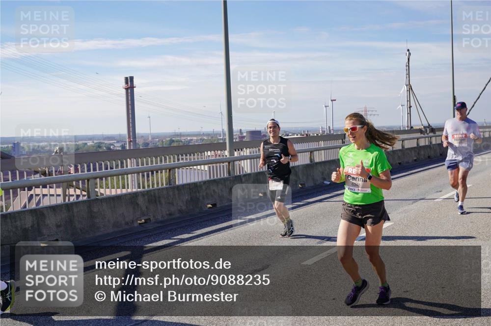 03.10.2025 - Köhlbrandbrückenlauf Michael Burmester http://msf.ph/oto/9088235 03.10.2025 12:44:31 Position 2 6348 meine-sportfotos.de