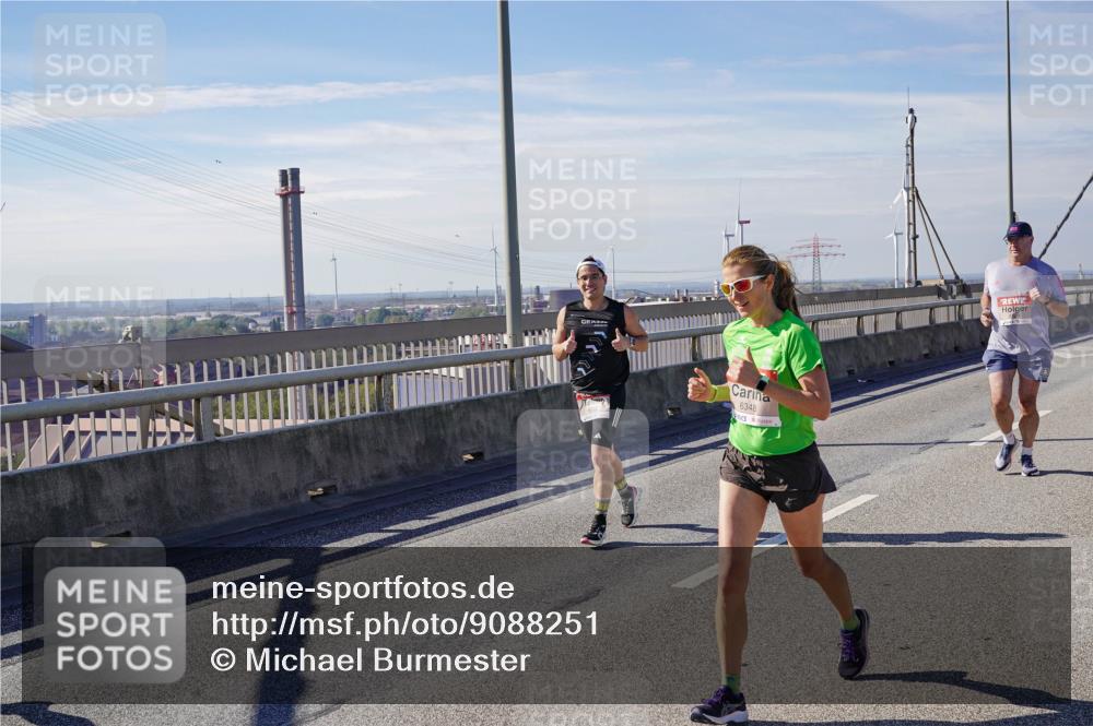 03.10.2025 - Köhlbrandbrückenlauf Michael Burmester http://msf.ph/oto/9088251 03.10.2025 12:44:31 Position 2 6348 meine-sportfotos.de