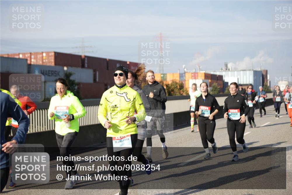 03.10.2025 - Köhlbrandbrückenlauf Jannik Wohlers http://msf.ph/oto/9088254 03.10.2025 10:08:56 Position 3 3612 meine-sportfotos.de